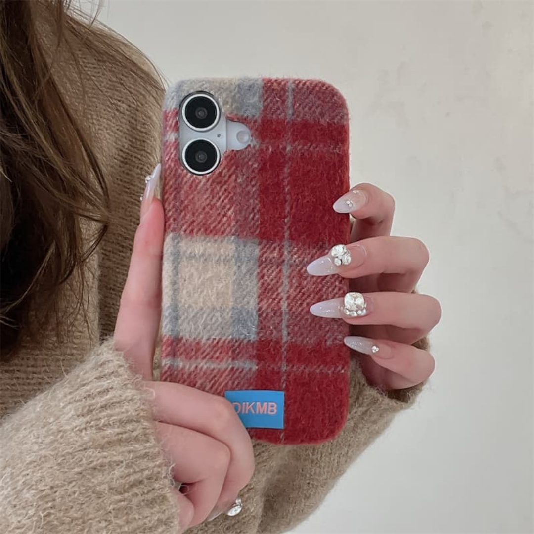 Retro Plaid Soft Fuzzy Warm Ph - огляд і ціна Phone Cases For Iphone 16